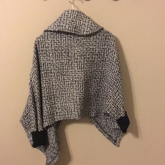 Cute boutique jacket. Medium - Picture 2 of 3